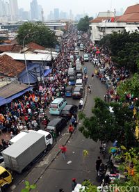 PKL di Trotoar Tanah Abang