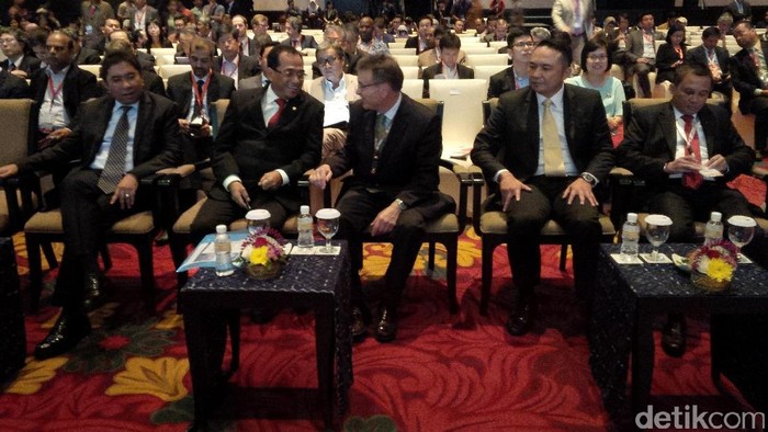 Menhub Ajak Para Operator Pelabuhan Dunia Investasi di RI