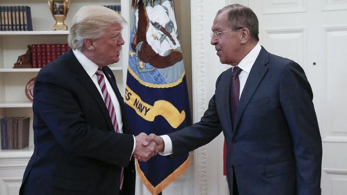 Rusia Rilis Foto Pertemuan dengan Trump, Gedung Putih Geram
