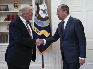 Rusia Rilis Foto Pertemuan dengan Trump, Gedung Putih Geram