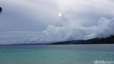 Saat Senja Menyapa Raja Ampat