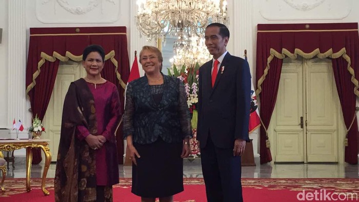 Jokowi Sambut Presiden Chile di Istana Merdeka