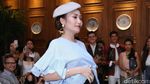 Lenggak Lenggok Ayu Dewi dengan Perut Hamil Besar