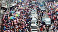Begini penampakan semrawutnya Pasar Tanah Abang, Jakarta Pusat, Jumat (12/5/2017).