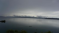 Ombak pagi itu tenang dan bahkan cenderung diam. Jika beruntung seperti rombongan kami, maka akan menemukan ikan Manta yang bermain di permukaan air saat pagi hari (Masaul/detikTravel)‎
