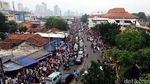 PKL Kuasai Pedestrian, Tanah Abang Kembali Semrawut