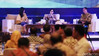 Menteri Keuangan Sri Mulyani hari ini melakukan sosialisasi kenaikan santunan korban kecelakaan penumpang umum dan korban kecelakaan lalu lintas Jasa Raharja.