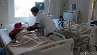 Siloam Hospital memperingati hari perawat sedunia sebagai bentuk apresiasi atas dedikasi para perawat yang selama ini membantu dokter memberikan perawatan kepada para pasien.