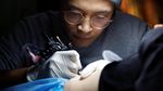 Tato Gratis untuk Kaum Ibu yang Punya Bekas Luka Caesar