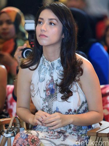 Foto: Pesona Velove Vexia dengan Kulitnya yang Sehat