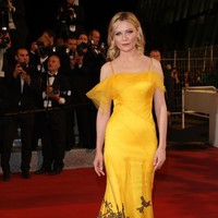 Kirsten Dunst attends The Neon Demon Premiere during the 69th annual Cannes Film Festival at the Palais des Festivals on May 20, 2016 in Cannes, France.  (Photo by Andreas Rentz/Getty Images)