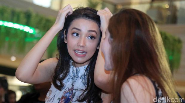 Velove Vexia saat ditemui di Plaza Indonesia.