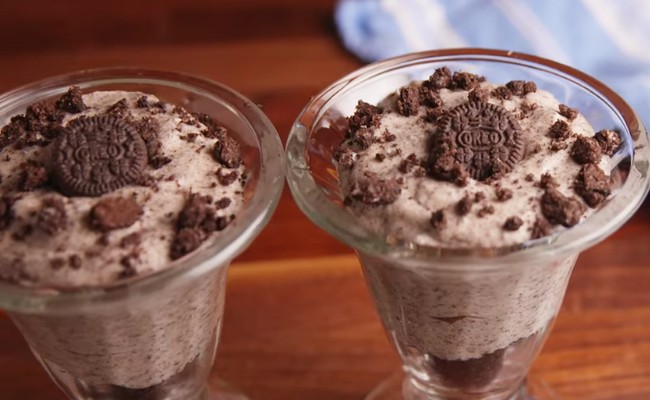 Racik Sendiri Cookies N Cream Mousse yang Manis Creamy untuk Dessert