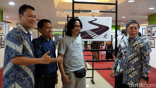 Gambar-gambar Lucu Namun Mendidik Soal Etika Berkendara