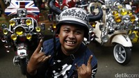 Seorang peserta nampak berpose di depan kamera.