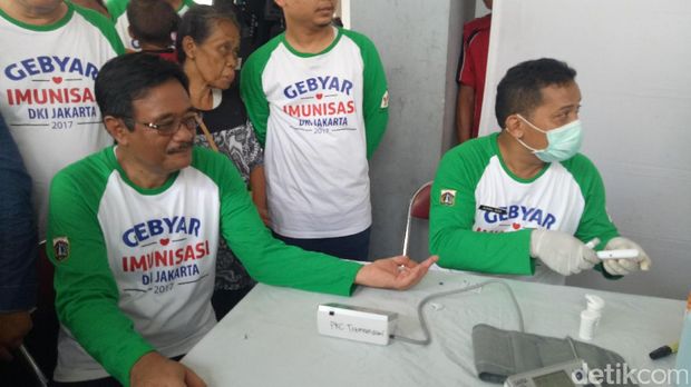 Djarot menghadiri acara Gebyar Imunisasi DKI.