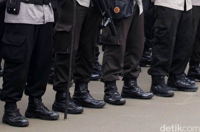 Polisi