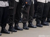 Diteror Jasa Utang Online Abal-abal? Lapor Polisi Saja!