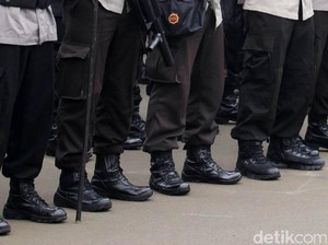 560 Polisi Jaga Demo Mahasiswa Tolak RKUHP di Patung Kuda Siang Ini