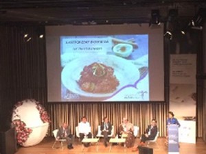 Filosofi Rendang Memikat di Forum Gastronomi Dunia