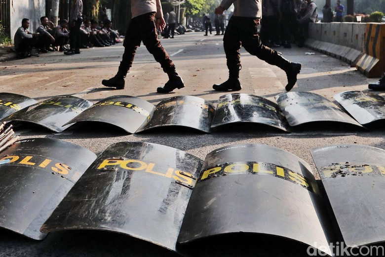 Viral Perwira Polisi Ngamuk ke Petugas Dishub, Begini Cerita di Baliknya Viral Perwira Polisi Ngamuk ke Petugas Dishub, Begini Cerita di Baliknya