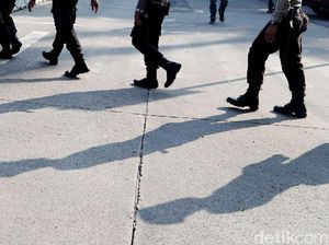 Pria dan Wanita di Sulsel Kepergok Mesum dalam Mobil Depan Masjid