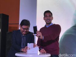 Semarak Penjualan Perdana Oppo F3