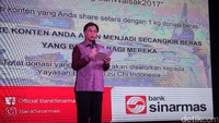 Direktur Bank Sinarmas, Hanafie Mimawan memberikan sambutan dalam acara Secangkir Kebahagiaan di Wihara Tzu Chi Indonesia.