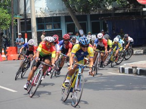 Jamalidin dan Crismonika Juara Kriterium LCC Sidoarjo