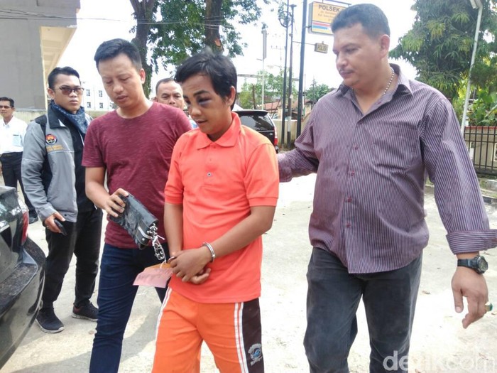 Penjambret ini Jatuh dari Motor, Babak Belur Dihajar Massa