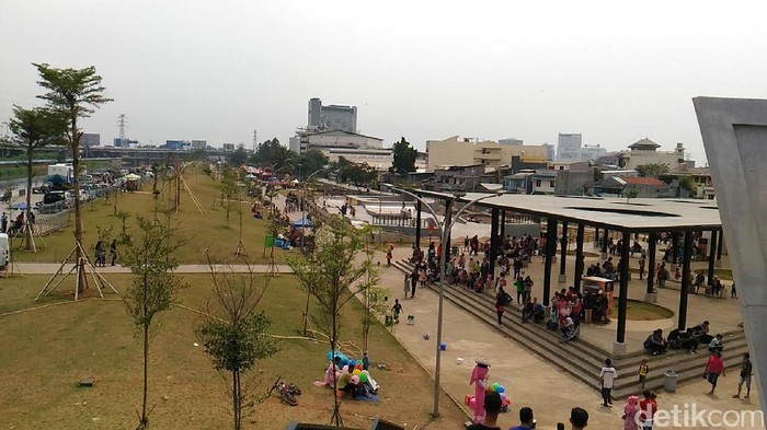 RPTRA Kalijodo untuk Perayaan HUT DKI, Warga: Rumput Jangan Diinjak