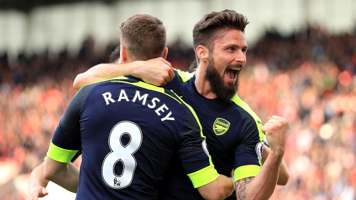 Olivier Giroud merayakan golnya ke gawang Stoke City. (Foto: Getty Images Sport/Richard Heathcote)