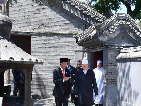 Presiden Jokowi di masjid Niujie. 