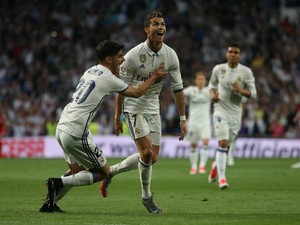 Kalahkan Sevilla 4-1, Madrid Terus Tempel Barca
