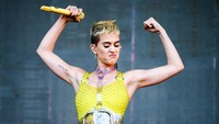 Gaya Katy Perry di Wango Tango (Foto: Rich Fury/Getty Images)