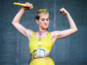 Ingin Berdamai dengan Taylor Swift, Katy Perry Akhirnya Minta Maaf
