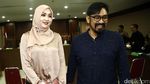 Angelina Sondakh Tampil Cantik dengan Berhijab