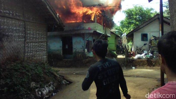 7 Rumah di Rancaekek Bandung Ludes Terbakar