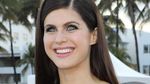 Cantiknya Alexandra Daddario Bikin Terpana