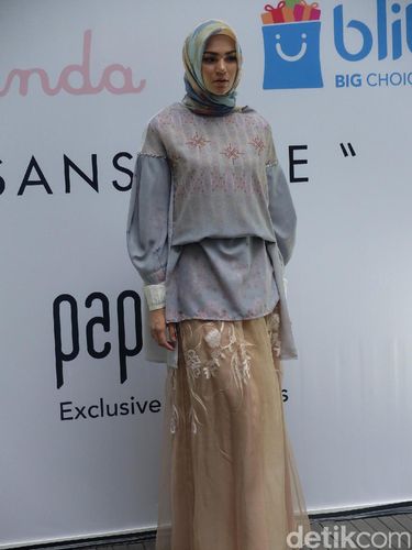 Jelang Ramadan, Ria Miranda Rilis Busana Bernuansa Pastel