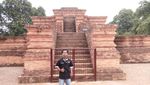 Jokowi Perintahkan Nadiem Segera Pugar Kompleks Candi Muaro Jambi