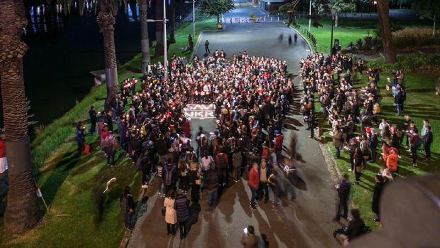 WNI yang berada di Meloburne menggelar aksi lilin untuk persatuan NKRI