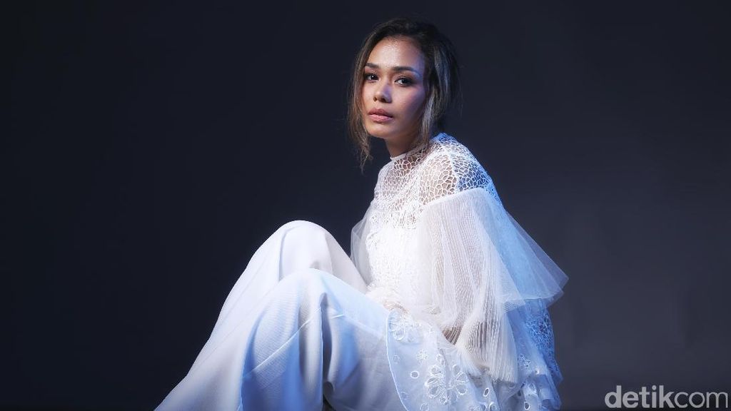 Film AADC? dan Tentang Dia Buat Adinia Wirasti Kangen Syuting