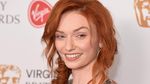 Eleanor Tomlinson Tampil Superseksi di BAFTA Awards