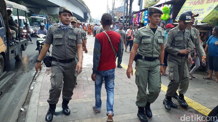 Kasatpol PP DKI: 300 Personel Jaga Tanah Abang Tiap Hari