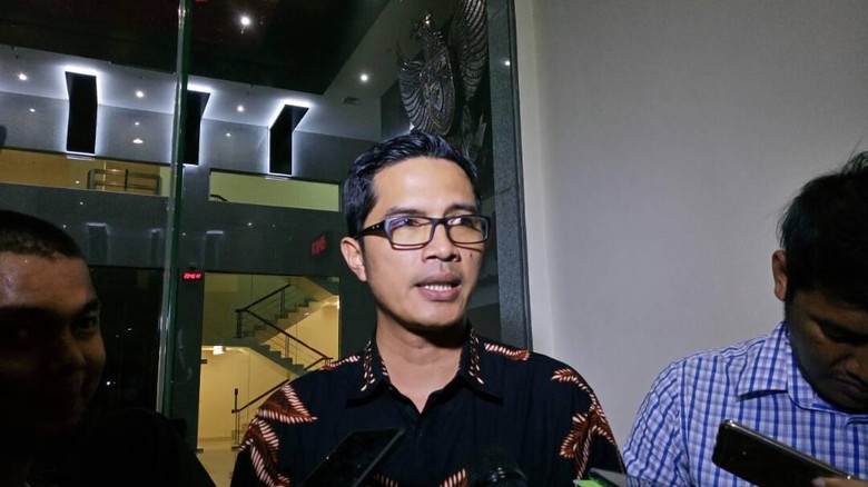 KPK akan Panggil Paksa Sekpri Wali Kota Batu Jika Kembali Mangkir KPK akan Panggil Paksa Sekpri Wali Kota Batu Jika Kembali Mangkir