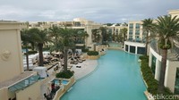 Palazzo Versace adalah sebuah hotel paling mewah di Australia yang berada di Main Beach, Gold Coast. Hotel ini dirancang langsung oleh Versace. Harga kamarnya mulai dari Rp 4,9 juta-29,6 juta per malam (Fitraya/detikTravel)