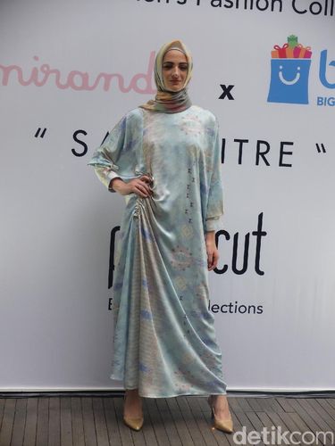 Jelang Ramadan, Ria Miranda Rilis Busana Bernuansa Pastel