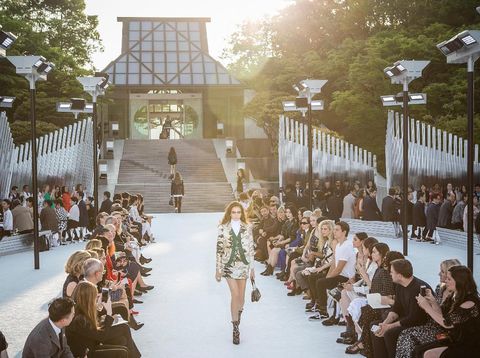 Inspirasi Jepang & David Bowie di Koleksi Louis Vuitton Cruise 2018