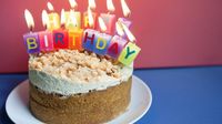 Hii.. Kebiasaan Tiup Lilin Kue Ulang Tahun Picu Penyebaran Bakteri 